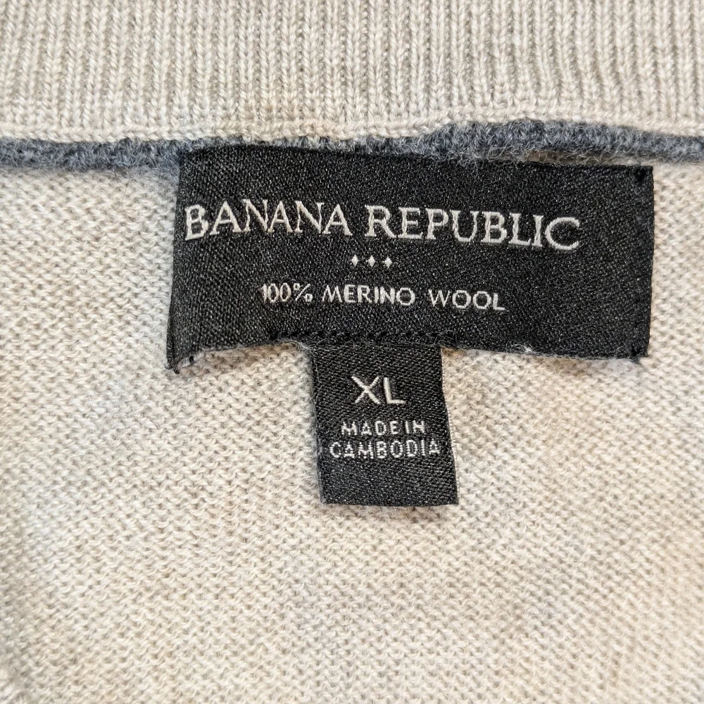 Banana Republic Merino Wool V-neck Pullover Sweater‎ Neutral Lighweight Warm XL